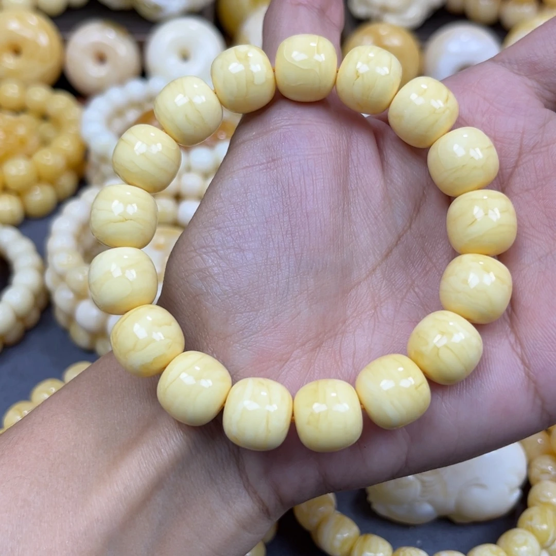 琥珀未镶嵌手串……