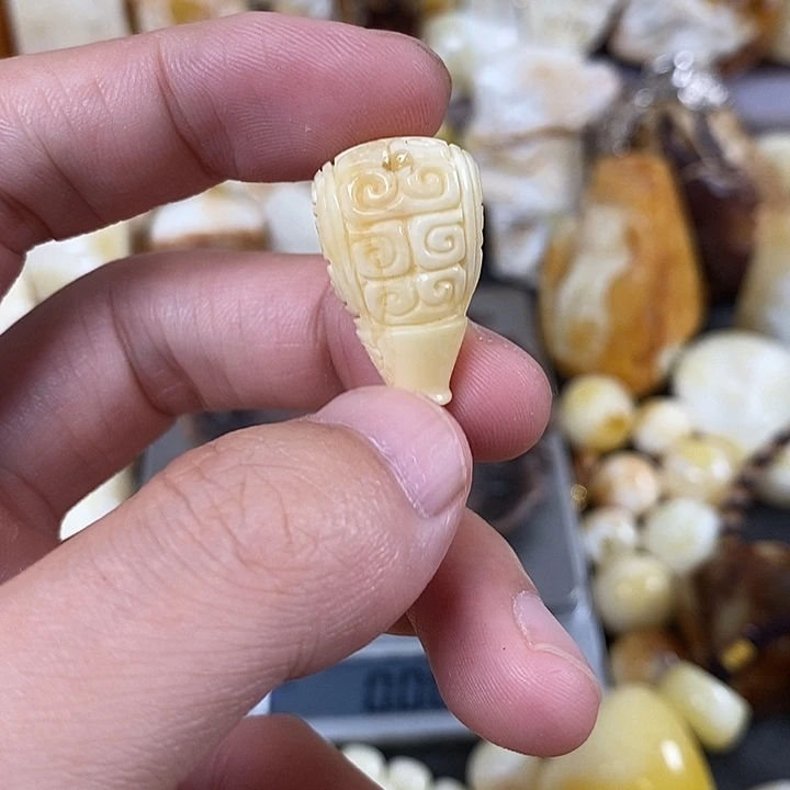 未镶嵌琥珀裸石我