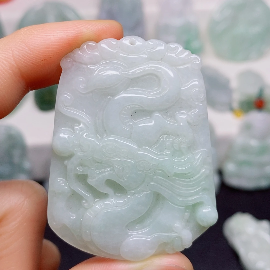 翡翠未镶嵌颈饰吊坠