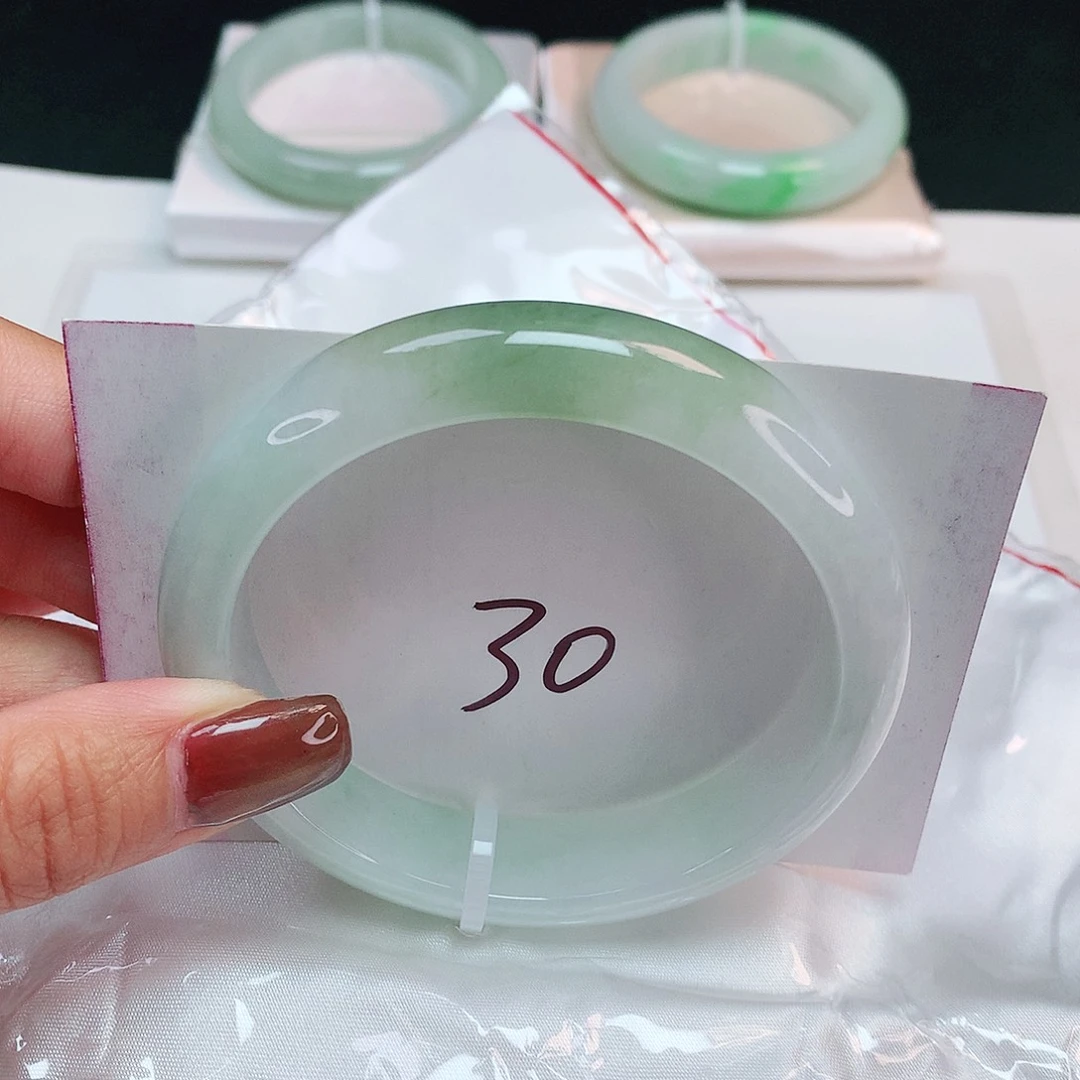 翡翠未镶嵌手镯 正圈58+