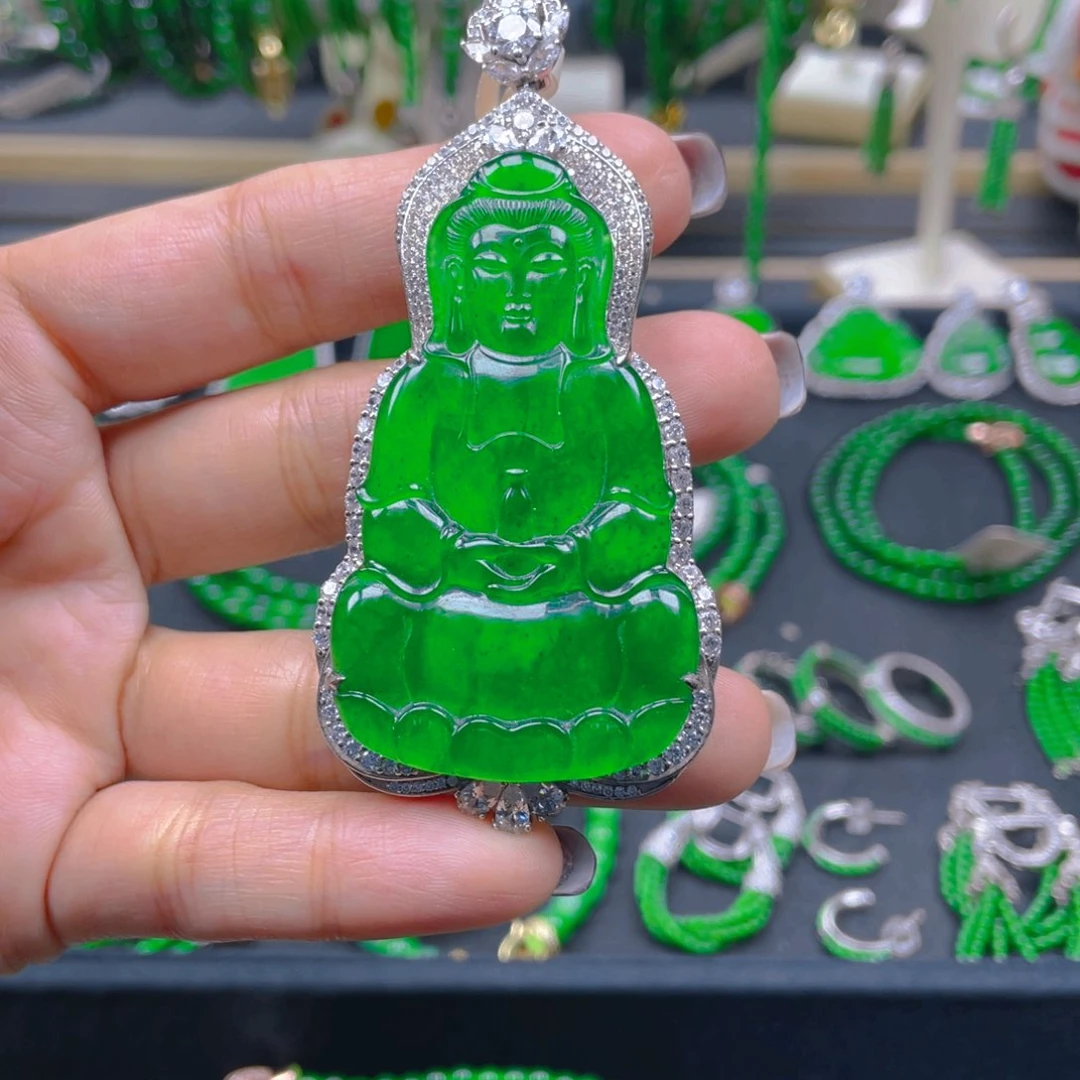 颈饰未镶嵌翡翠大观音