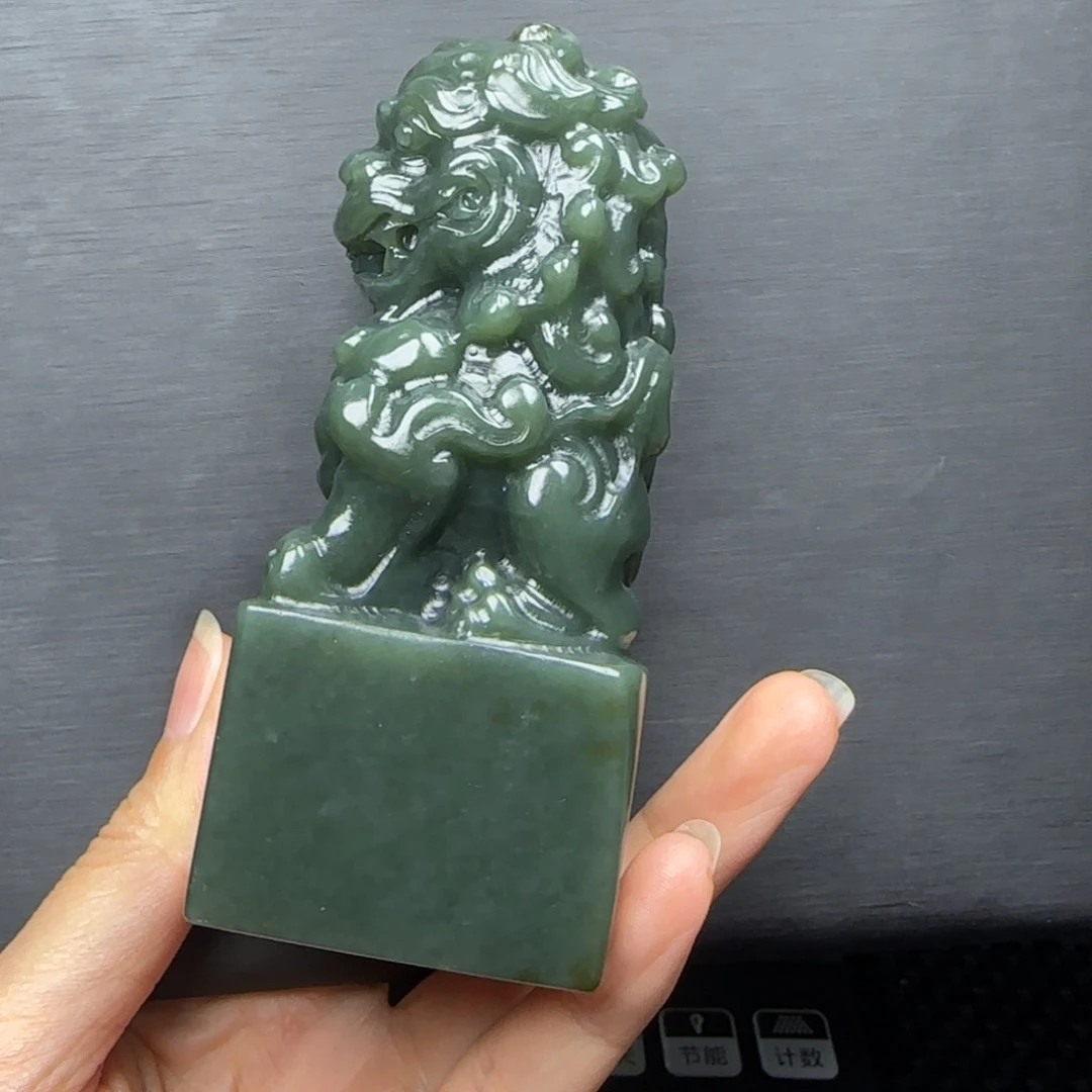 和田玉未镶嵌挂件坚****）