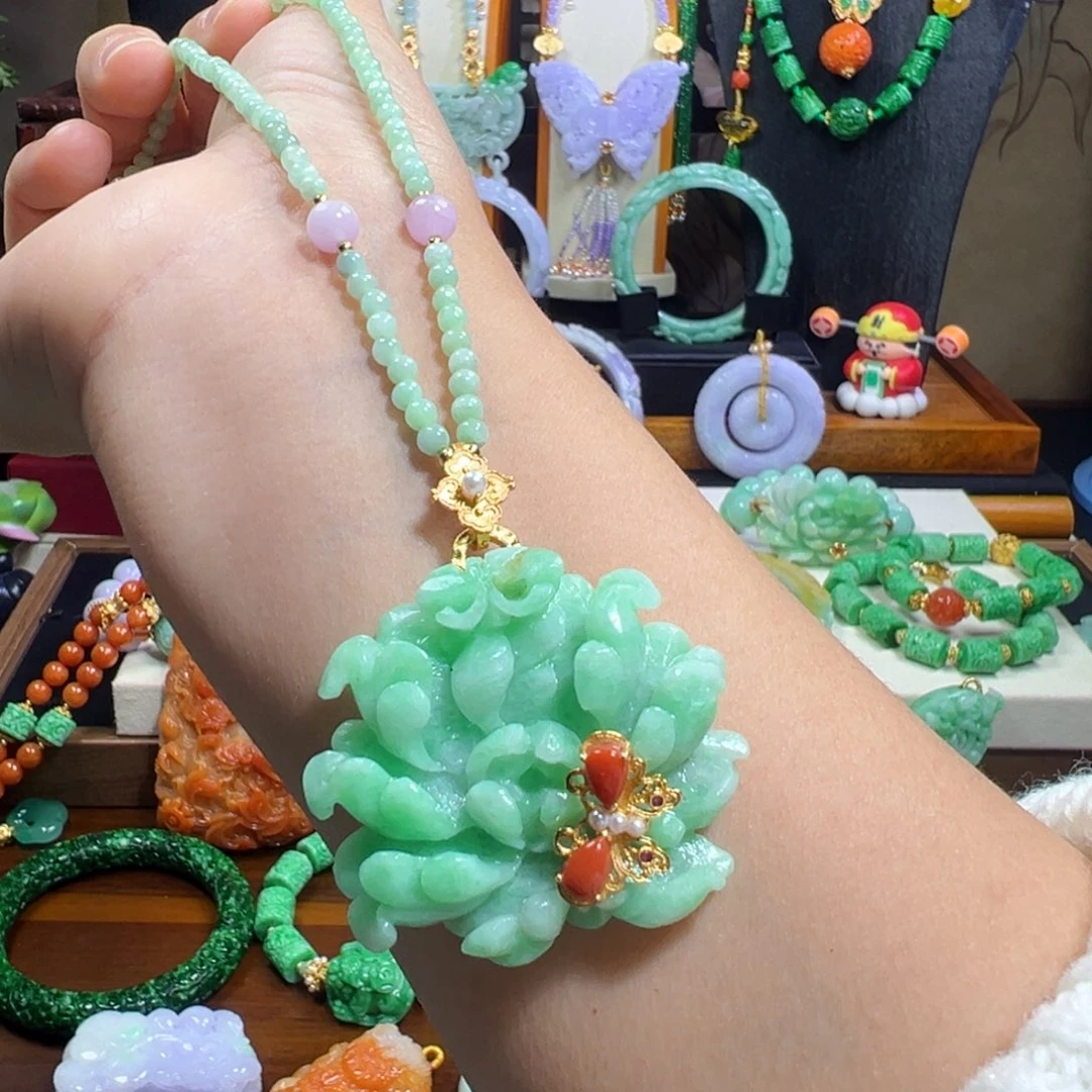 翡翠未镶嵌毛衣链阳绿花花