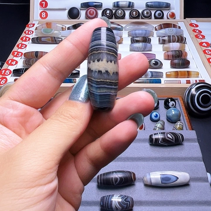 九***叔玛瑙/玉髓未镶嵌颈饰