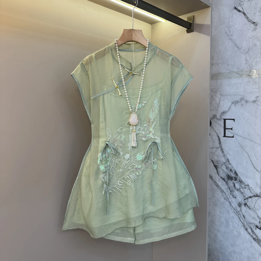 新中式亮片刺绣斜襟盘扣不规则落肩袖上衣+吊带短裤三件套6691