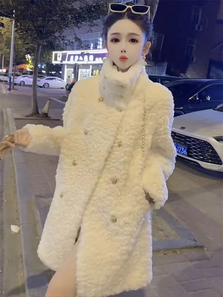欧货白色羊羔毛皮毛一体外套女2025冬季新款网红宽松显瘦中长大衣