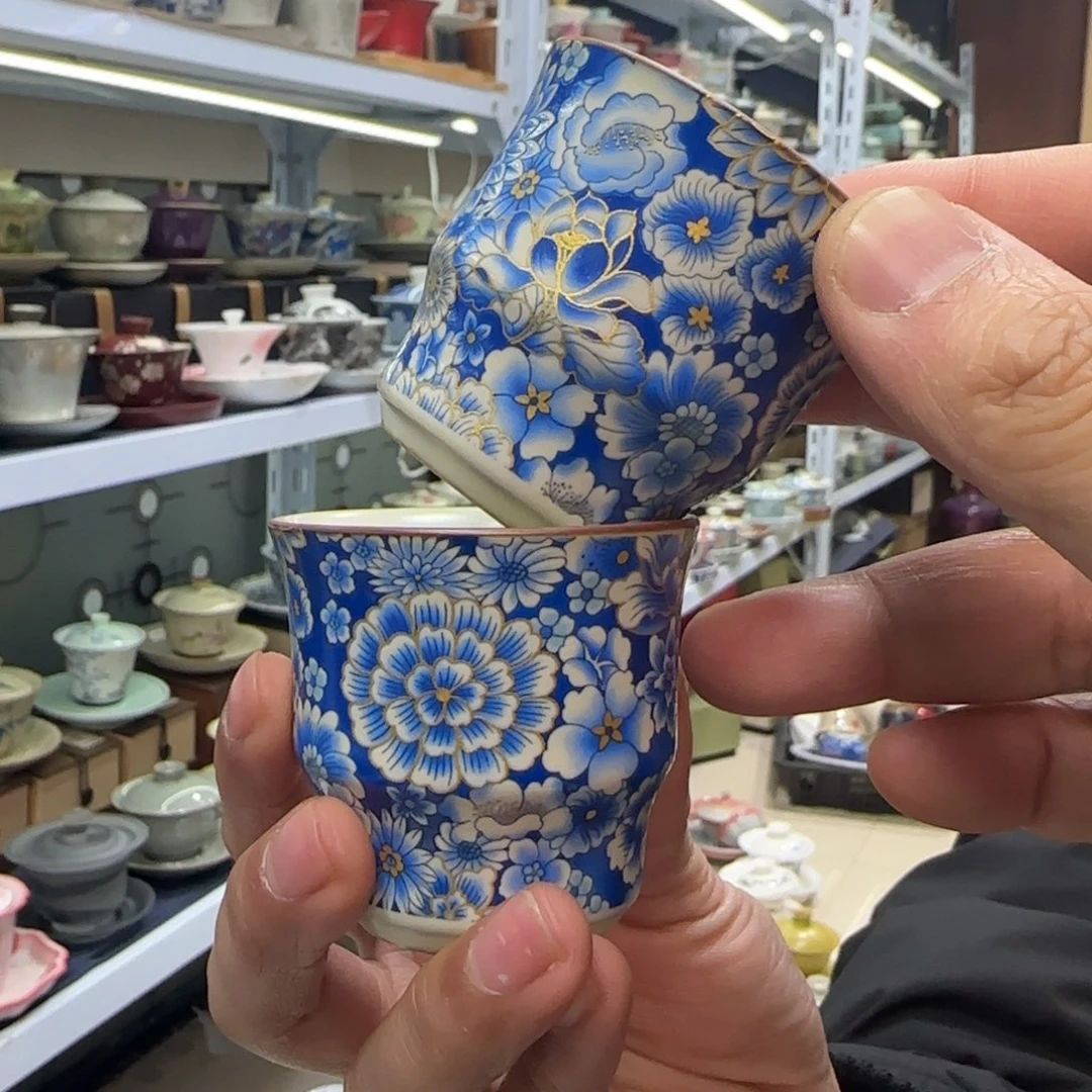 高温下的高温天气使人心情愉悦