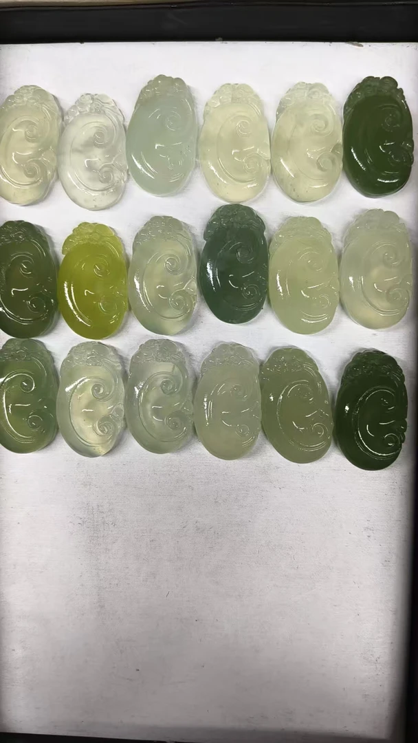 天然岫玉小如意吊坠多样性发货其中发一