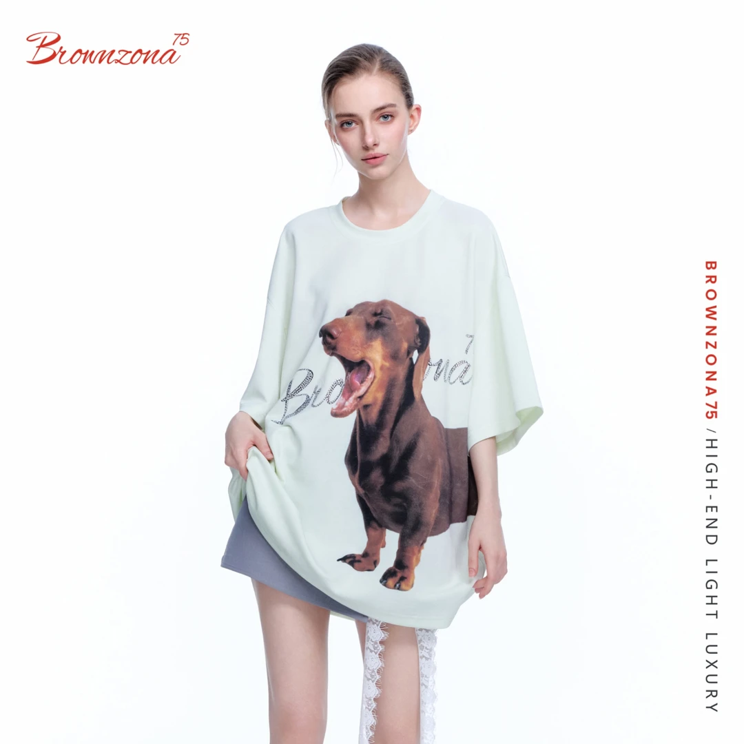 Brownzona⁷⁵’玩趣时光’25春夏趣味腊肠狗宽松T恤