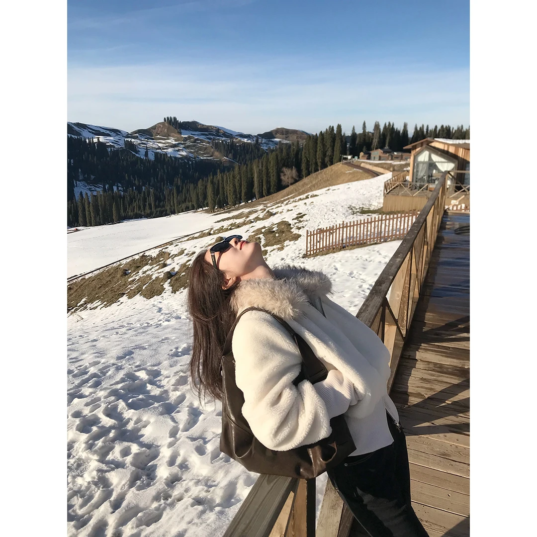 小番茄定制 FORNI 软绵绵 颗粒感仿羊羔毛拼接毛领短外套