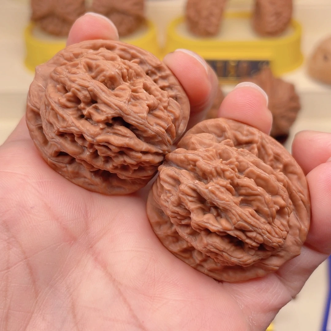 文玩核桃把件爆肉狮虎兽37