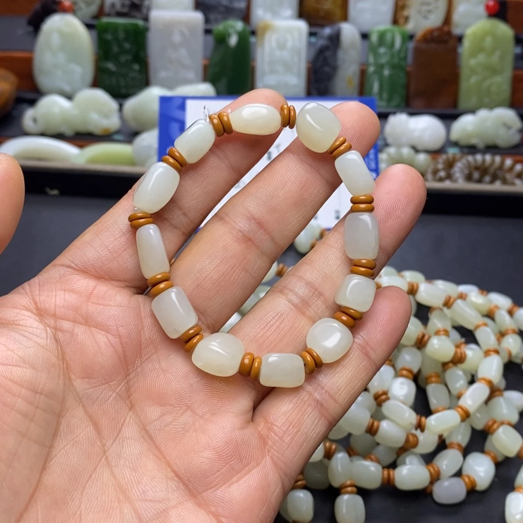 继***来和田玉（糖玉）未镶嵌颈饰