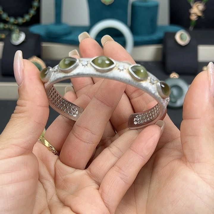 淡***5和田玉银S925镶嵌手镯