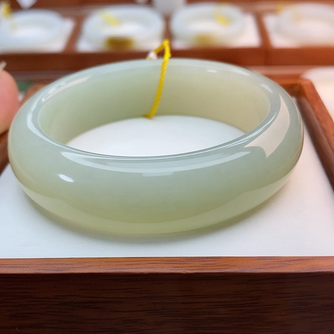 未镶嵌手链和田玉（青白玉）