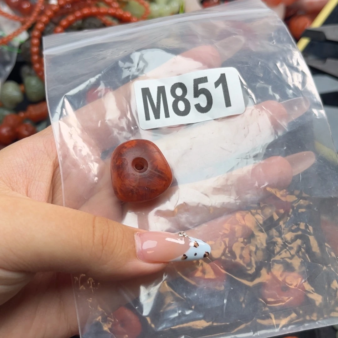 南红玛瑙未镶嵌珠宝奇石