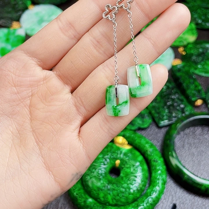 翡翠银S925镶嵌颈饰多样性