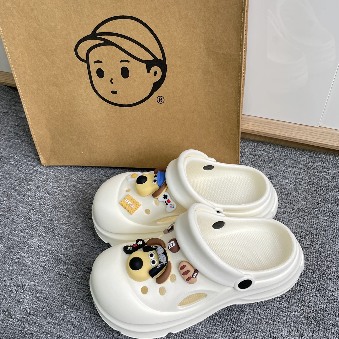 【优遇家】2025新款夏季时尚简约纯色女款外穿增高厚底游戏狗洞洞鞋