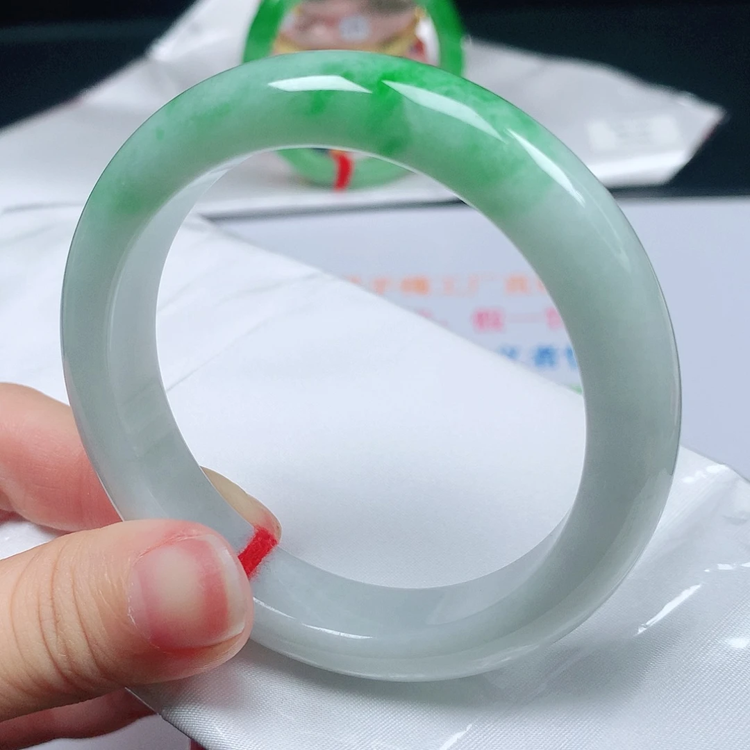 翡翠未镶嵌手镯1573