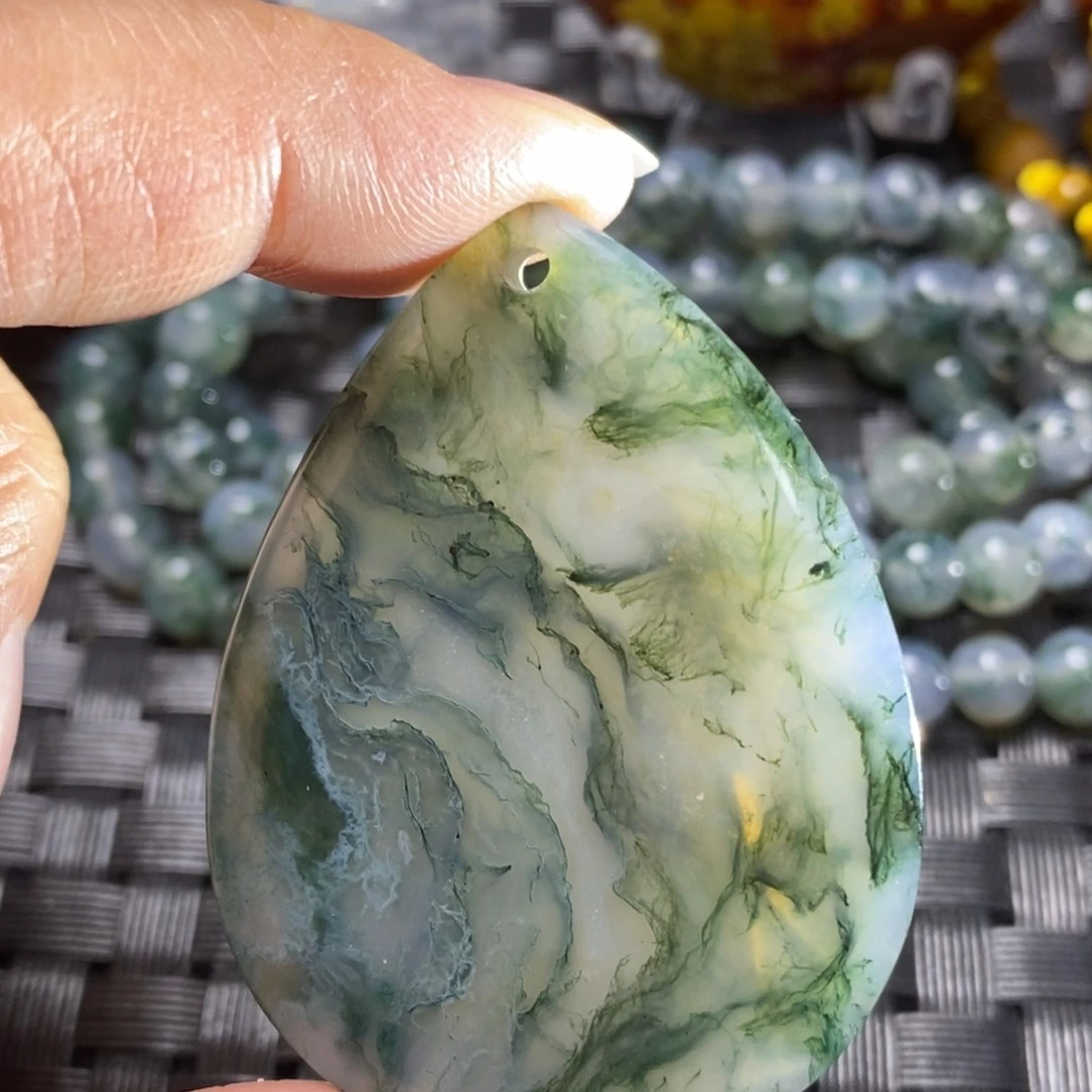 玛瑙/玉髓颈饰未镶嵌。****。