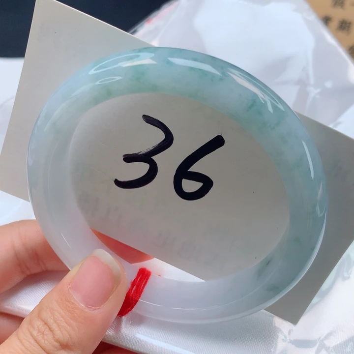 翡翠手镯未镶嵌高货微瑕