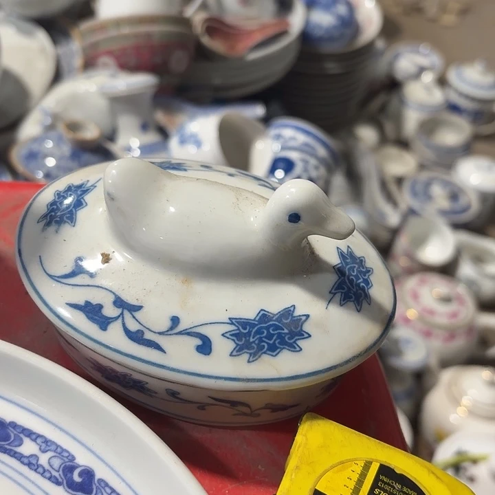 陈***荣景德镇陶瓷厂瓷厂瓷
