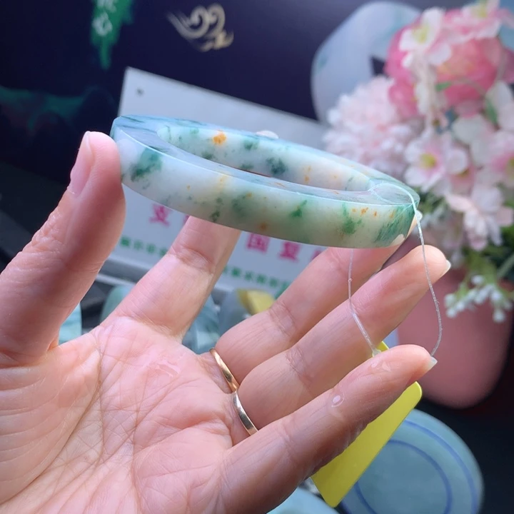 未镶嵌翡翠手镯定制翡翠