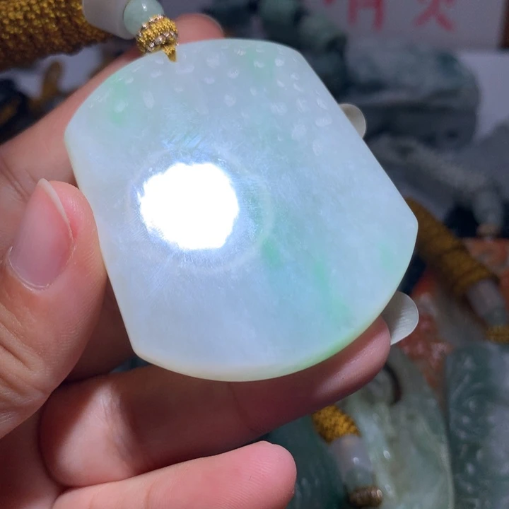 翡翠未镶嵌颈饰保真天然A货翡翠