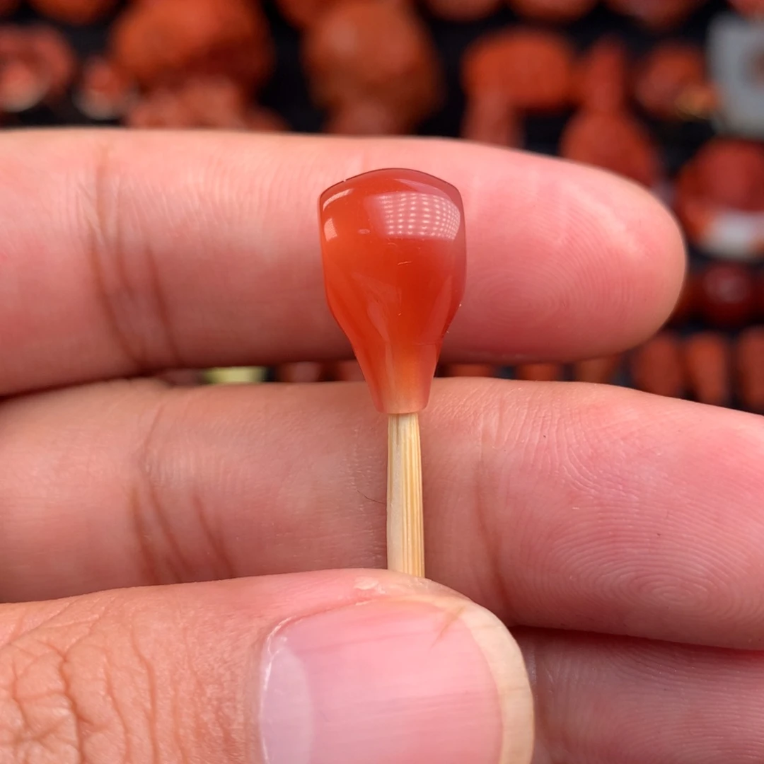 南红玛瑙冰红三通未镶嵌