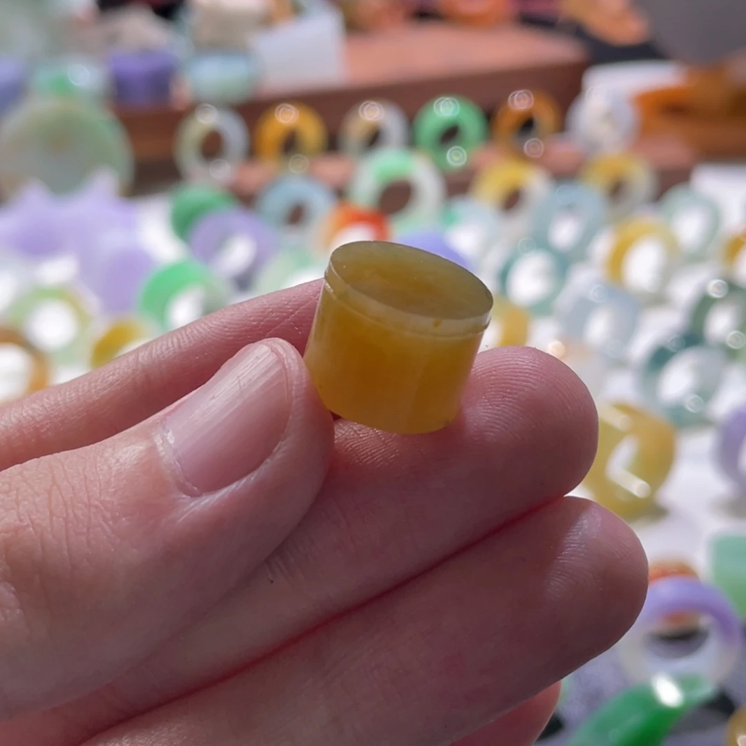定制翡翠未镶嵌桶珠