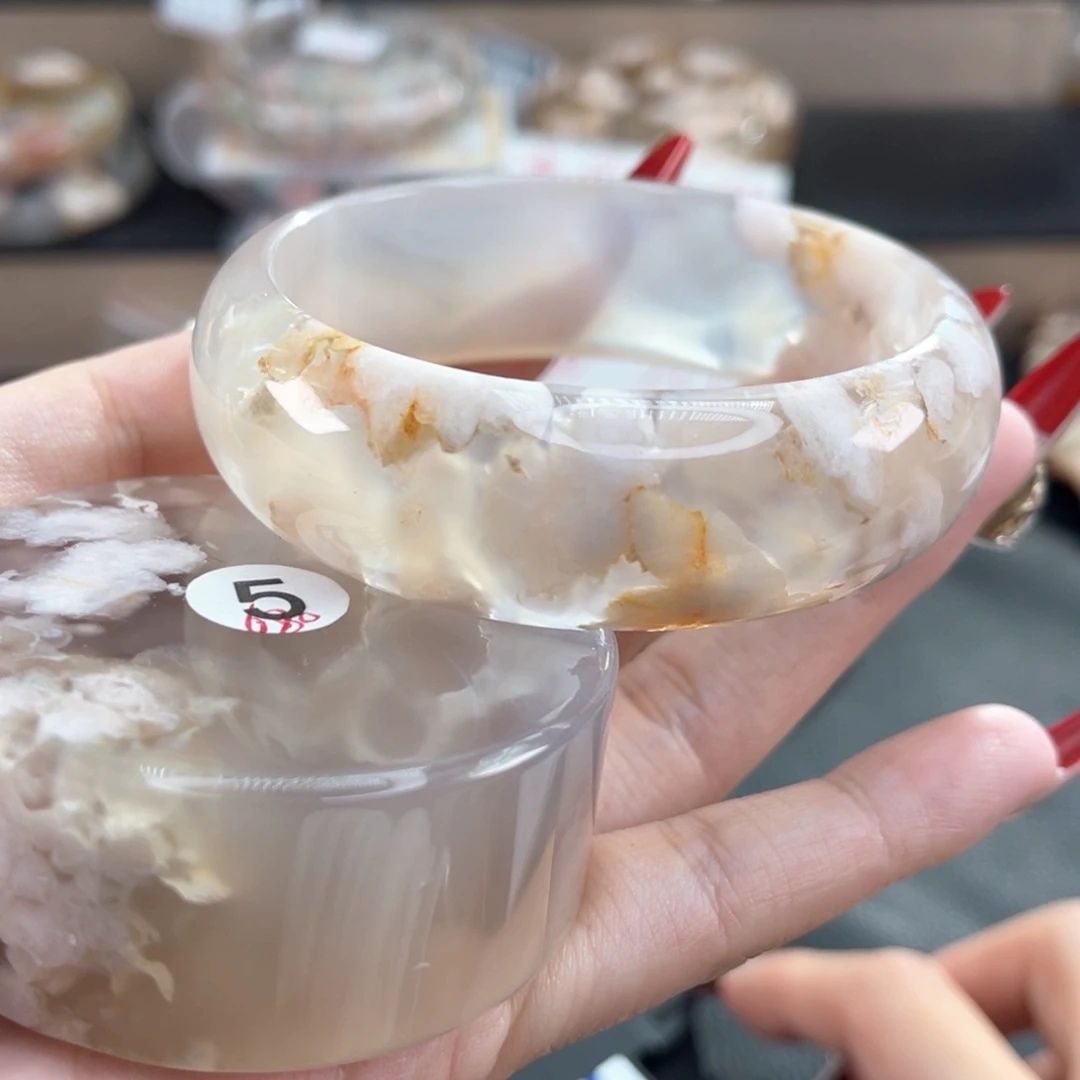 石英质玉未镶嵌手镯59