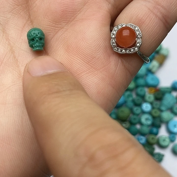 南红玛瑙未镶嵌珠宝奇石