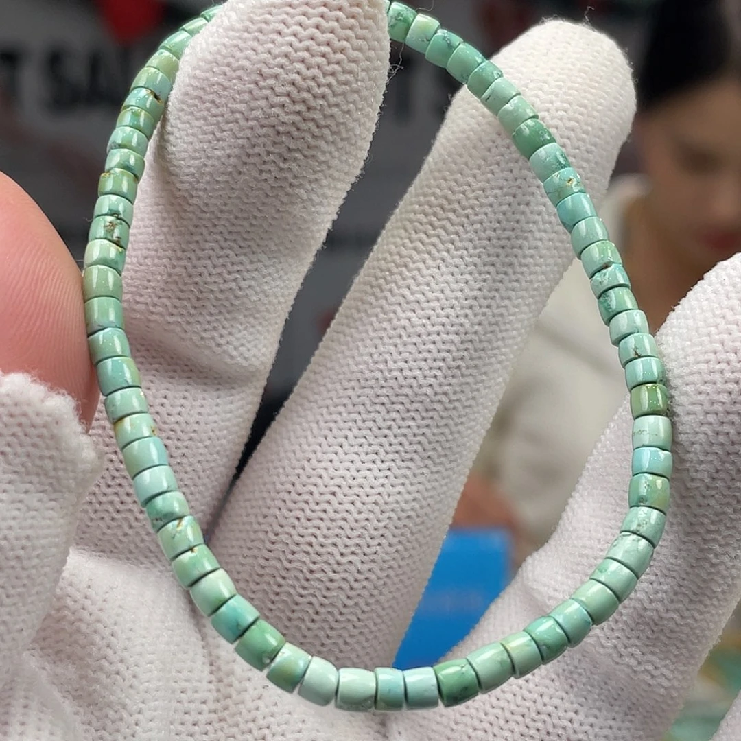 绿松石未镶嵌挂件