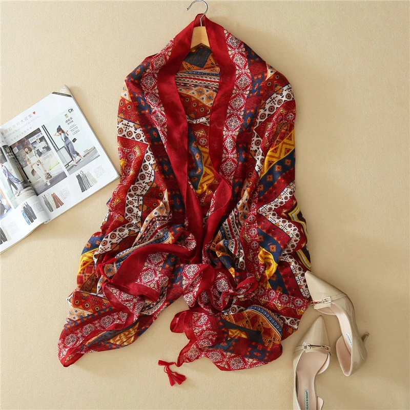 民族风防晒披肩两用女夏薄款海边沙滩巾超大空调房围巾度假外搭