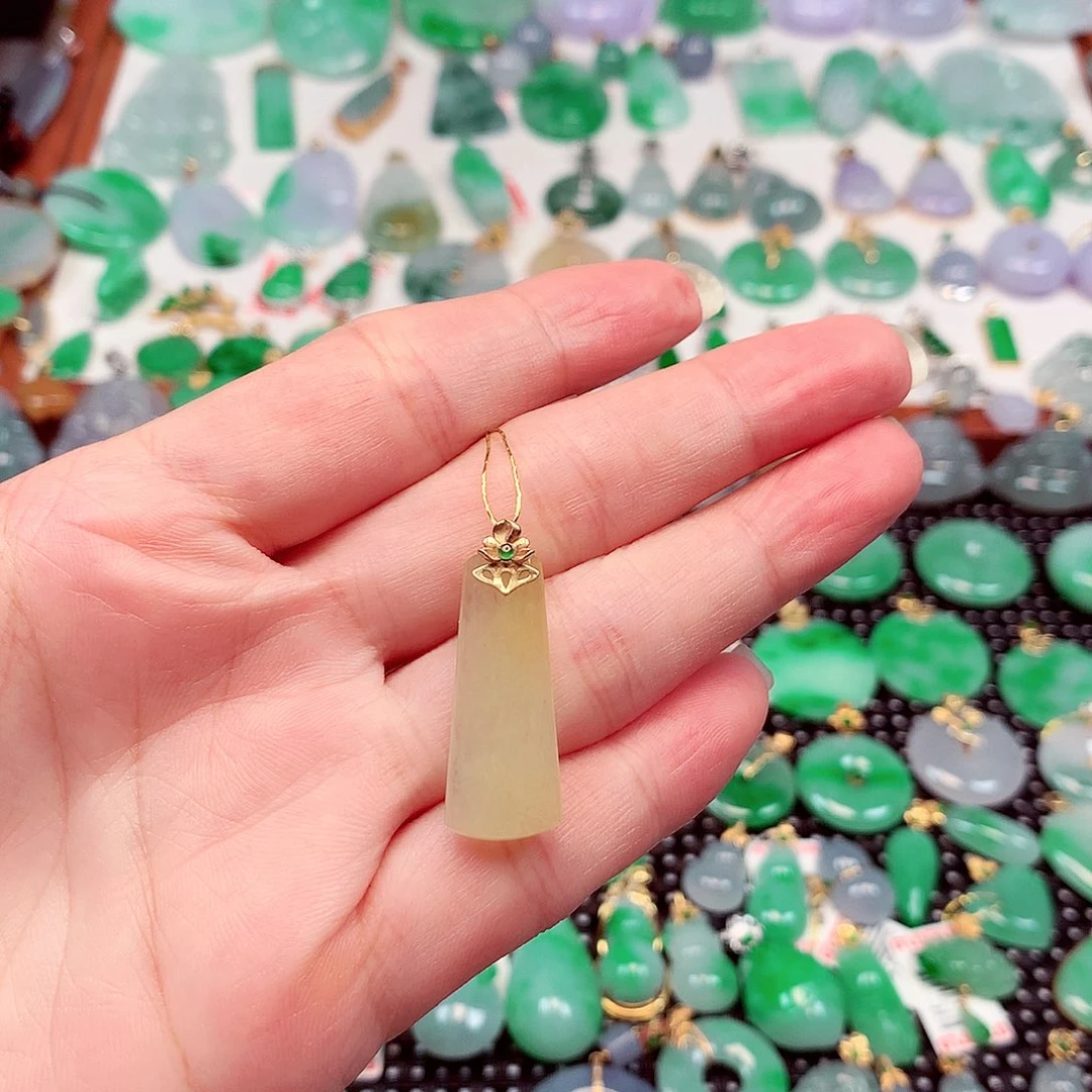 翡翠18K金镶嵌吊坠(不含链)