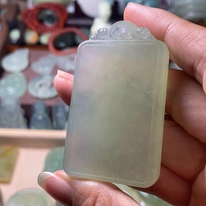 未镶嵌蛇纹石玉颈饰