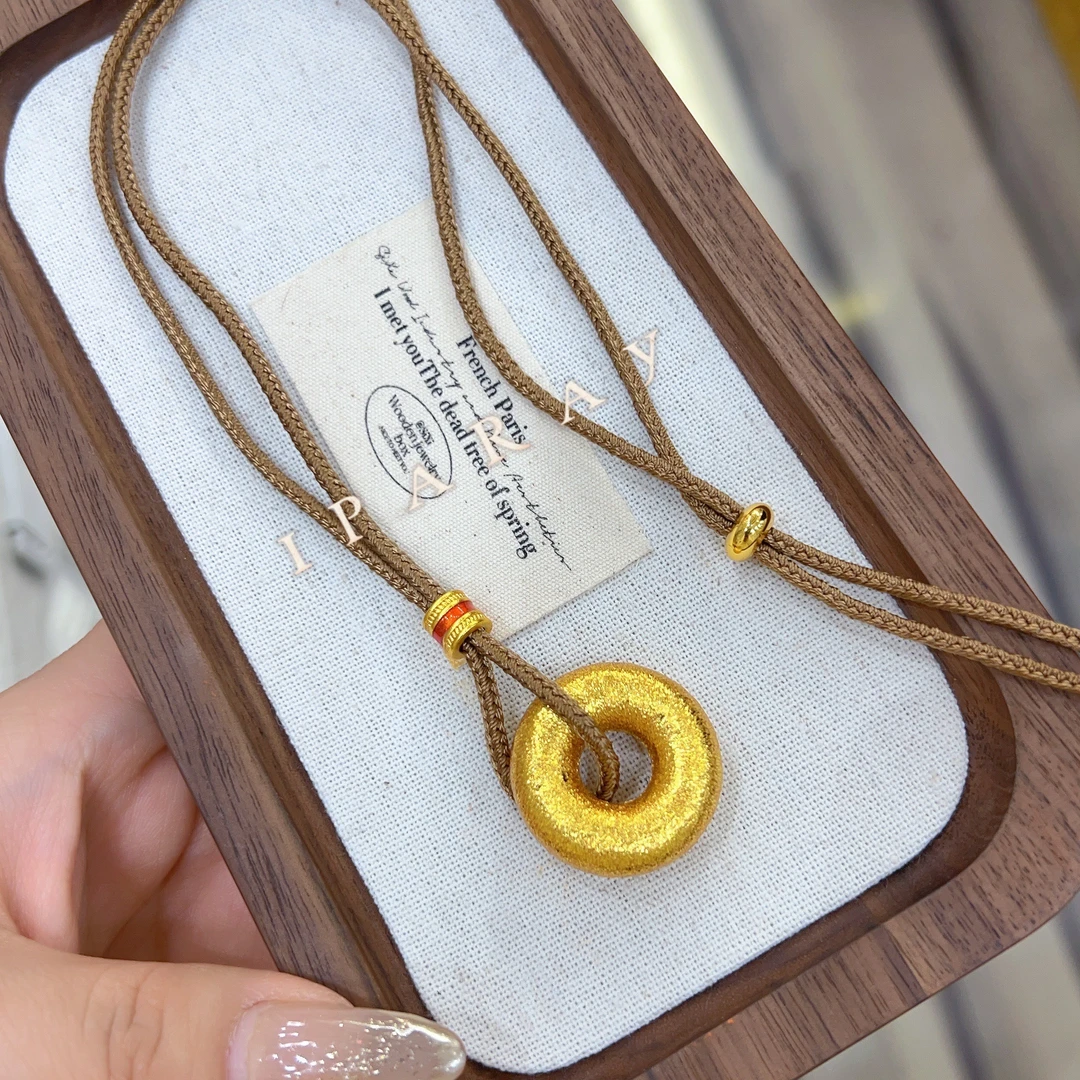 铜合金布艺项链 新款时尚大方百搭气质个性仿金项链吊坠法式古法