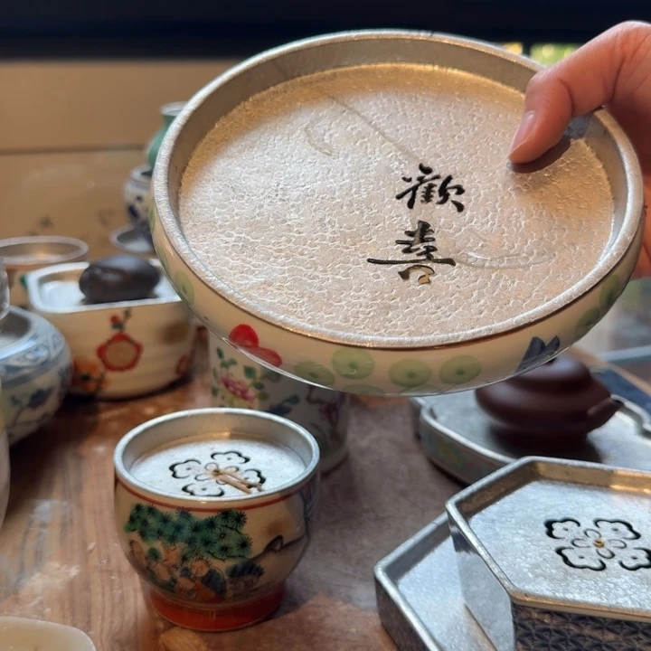 壶承天的作品是由一个