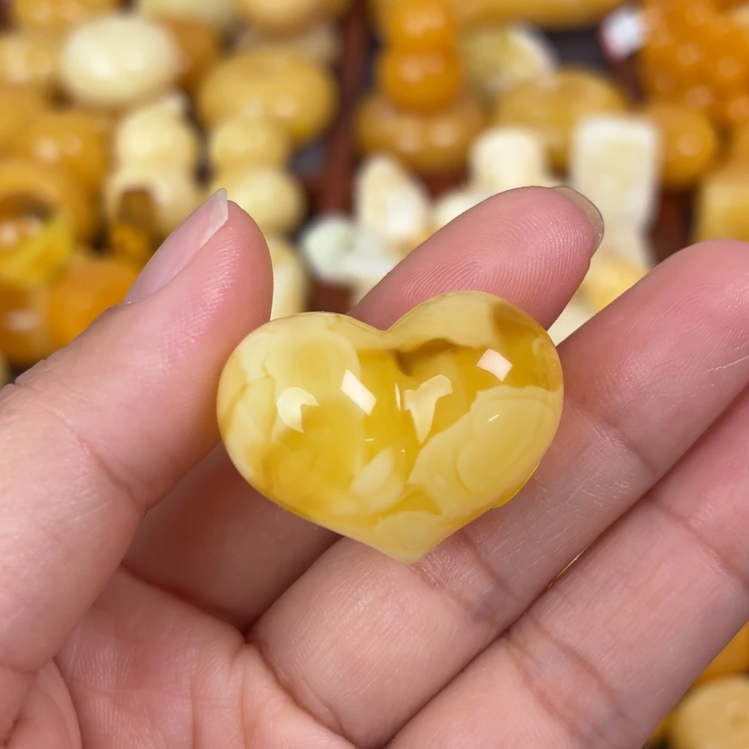 蜜蜡未镶嵌吊坠(不含链)屁桃