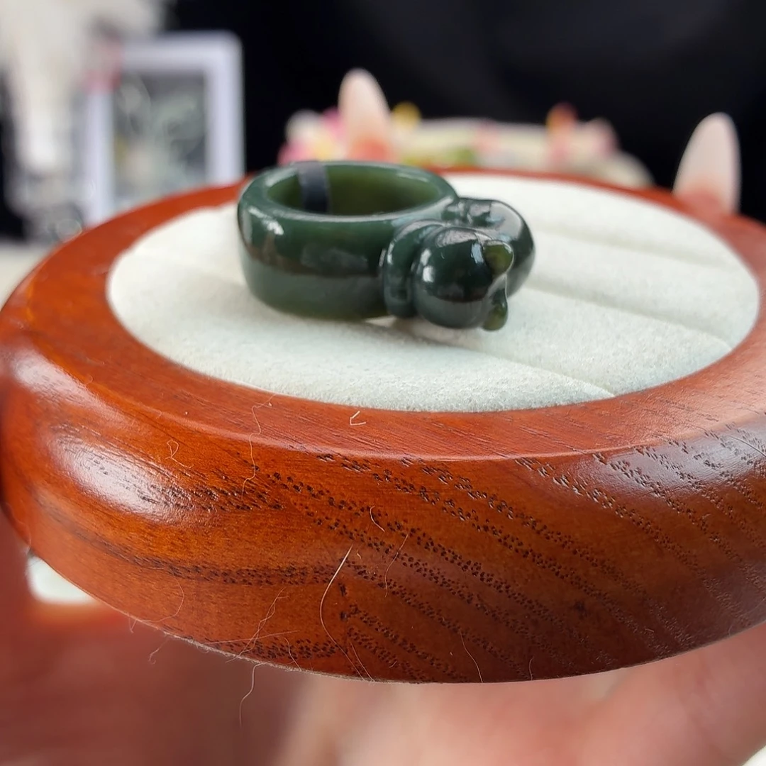 d***。和田玉（糖玉）未镶嵌戒指r2菠菜绿趴趴猫18.1