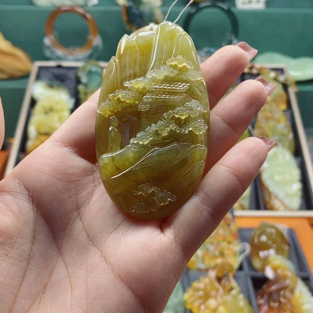 深***住蛇纹石玉未镶嵌颈饰