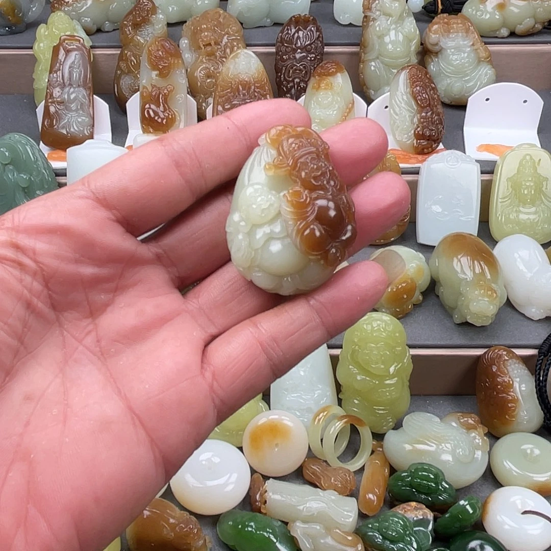 江***岁和田玉未镶嵌颈饰