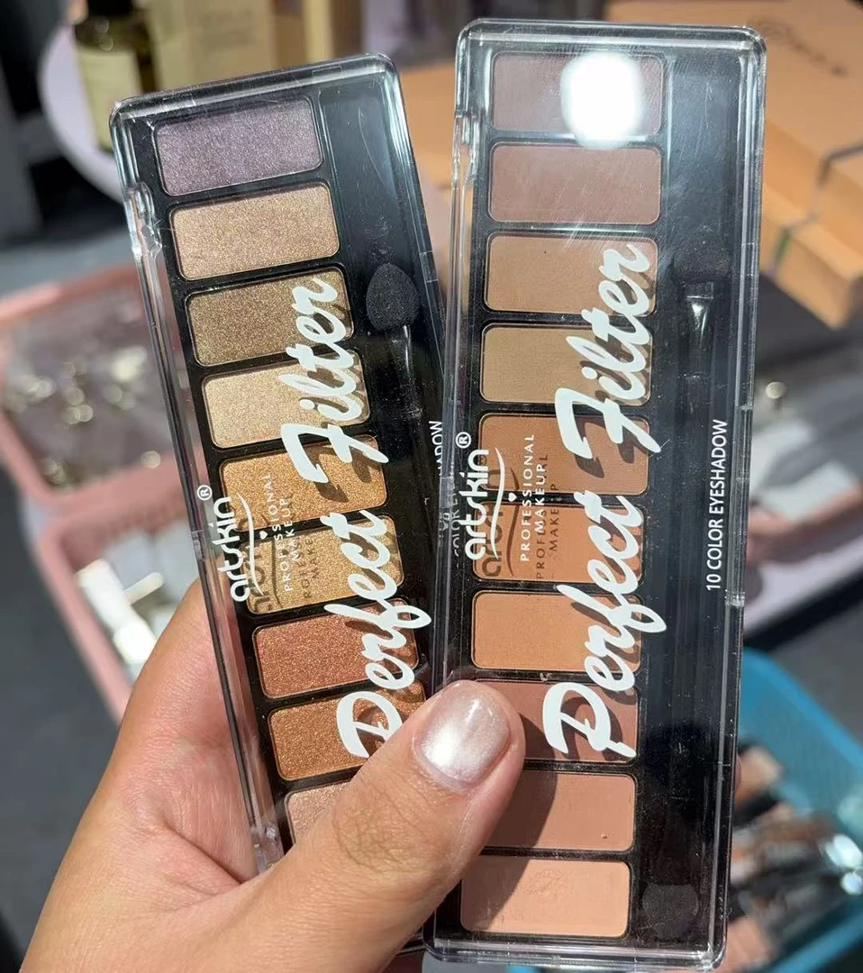 十色眼影盘彩妆必备