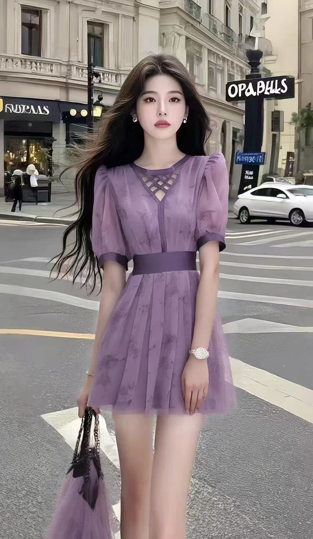 新款时尚紫色圆领修身收腰镂空设计连衣裙女轻奢高端气质减龄女装