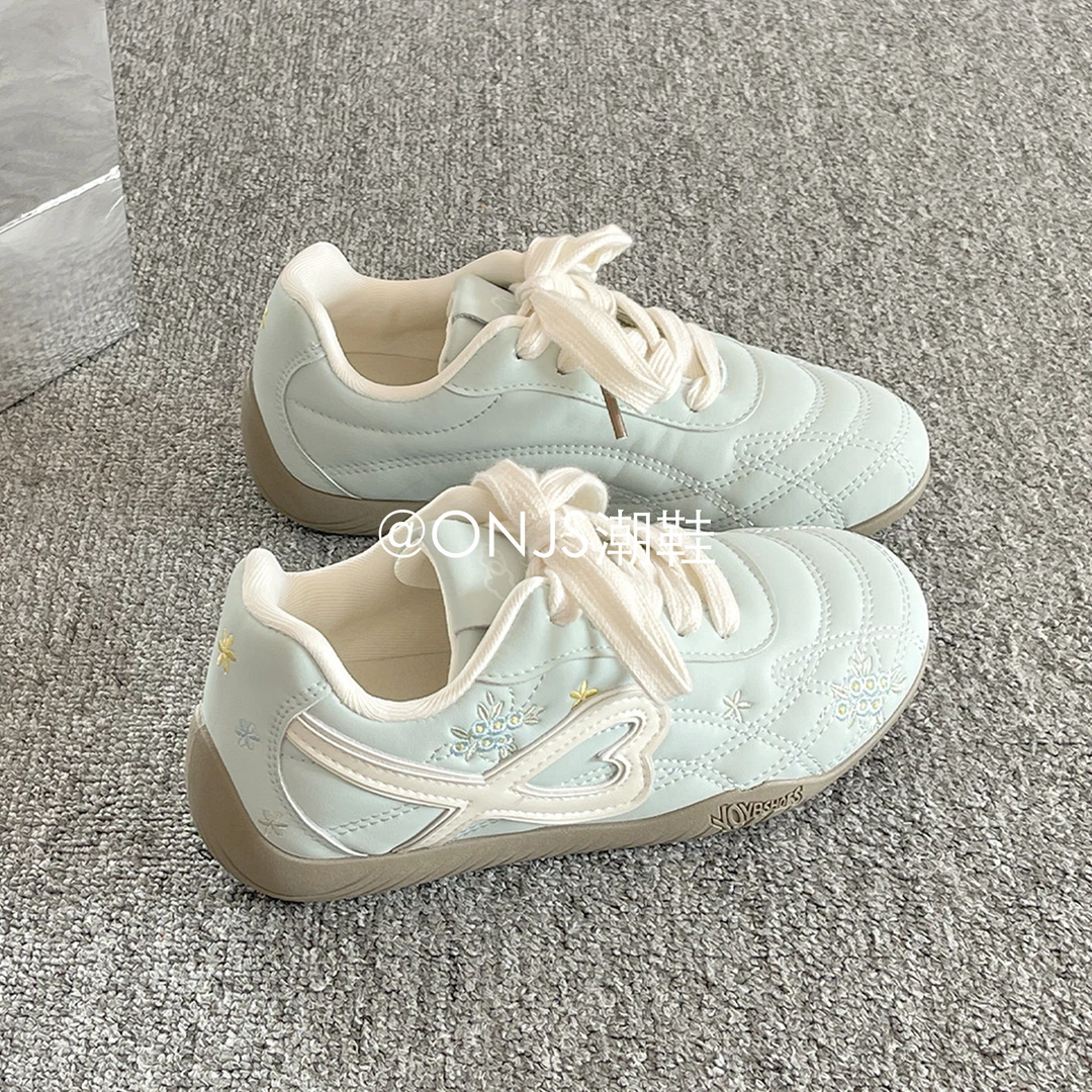 百搭厚底小白鞋女款秋冬新款2025爆款韩系德训鞋休闲ins风板鞋潮