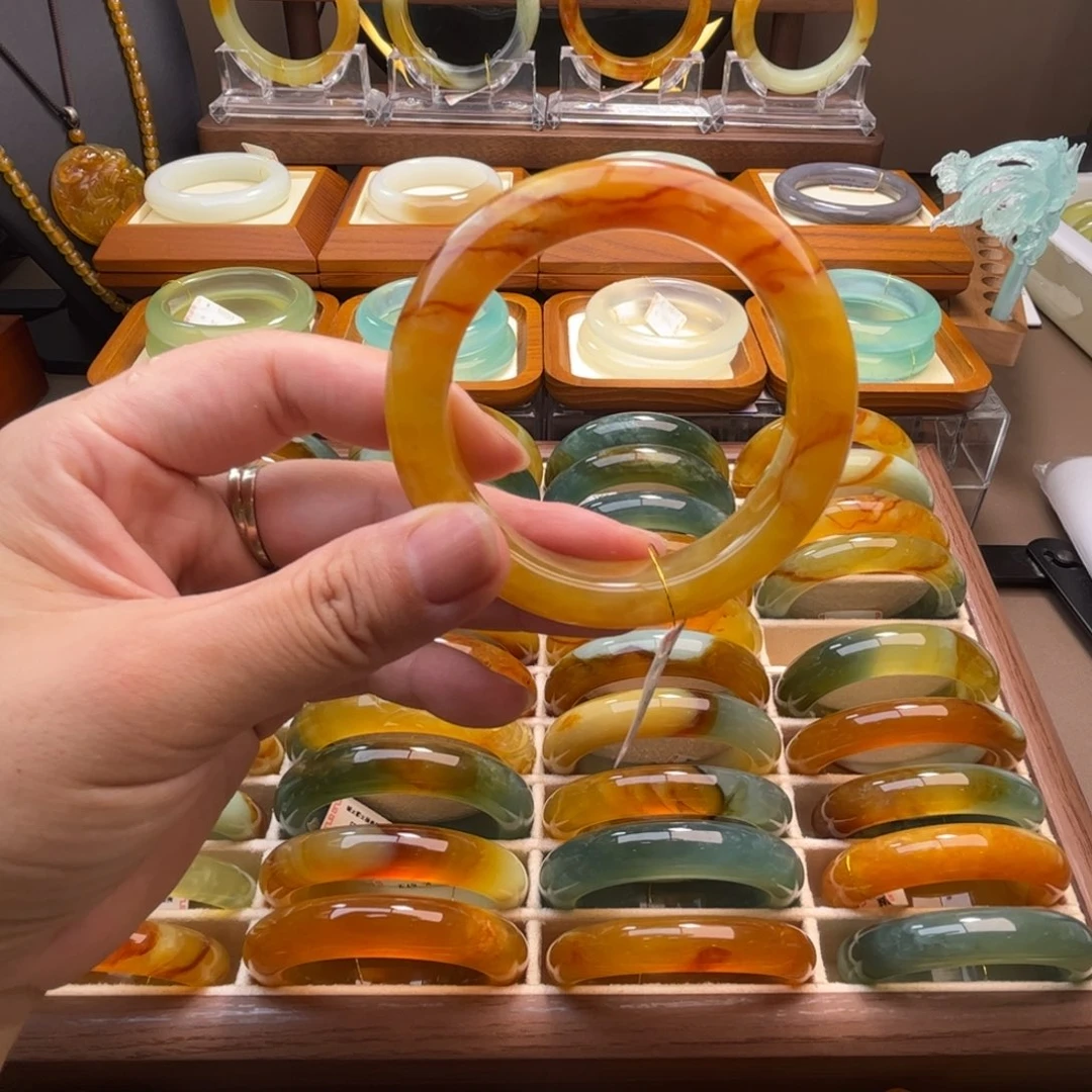 蛇纹石玉未镶嵌手镯56