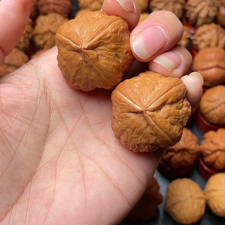 吊坠文玩核桃三棱