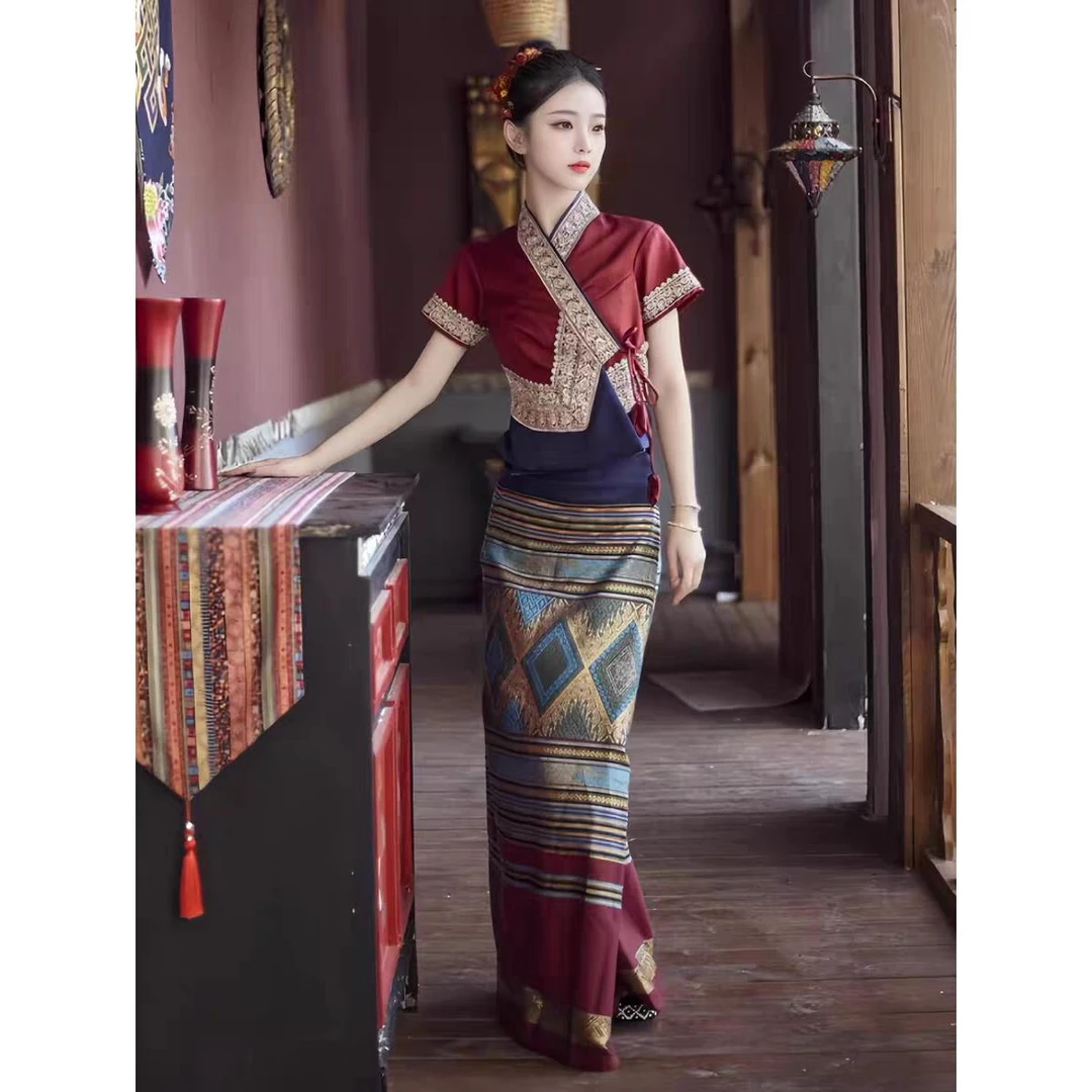西双版纳传统傣族服装酒红色筒裙套装东南亚风格服饰短袖七分袖