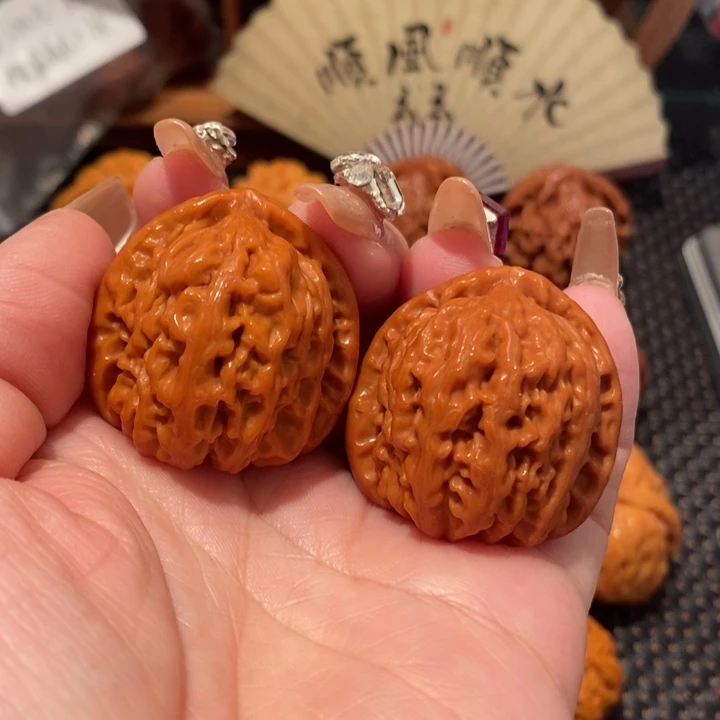 文玩核桃吊坠*️****白狮子302