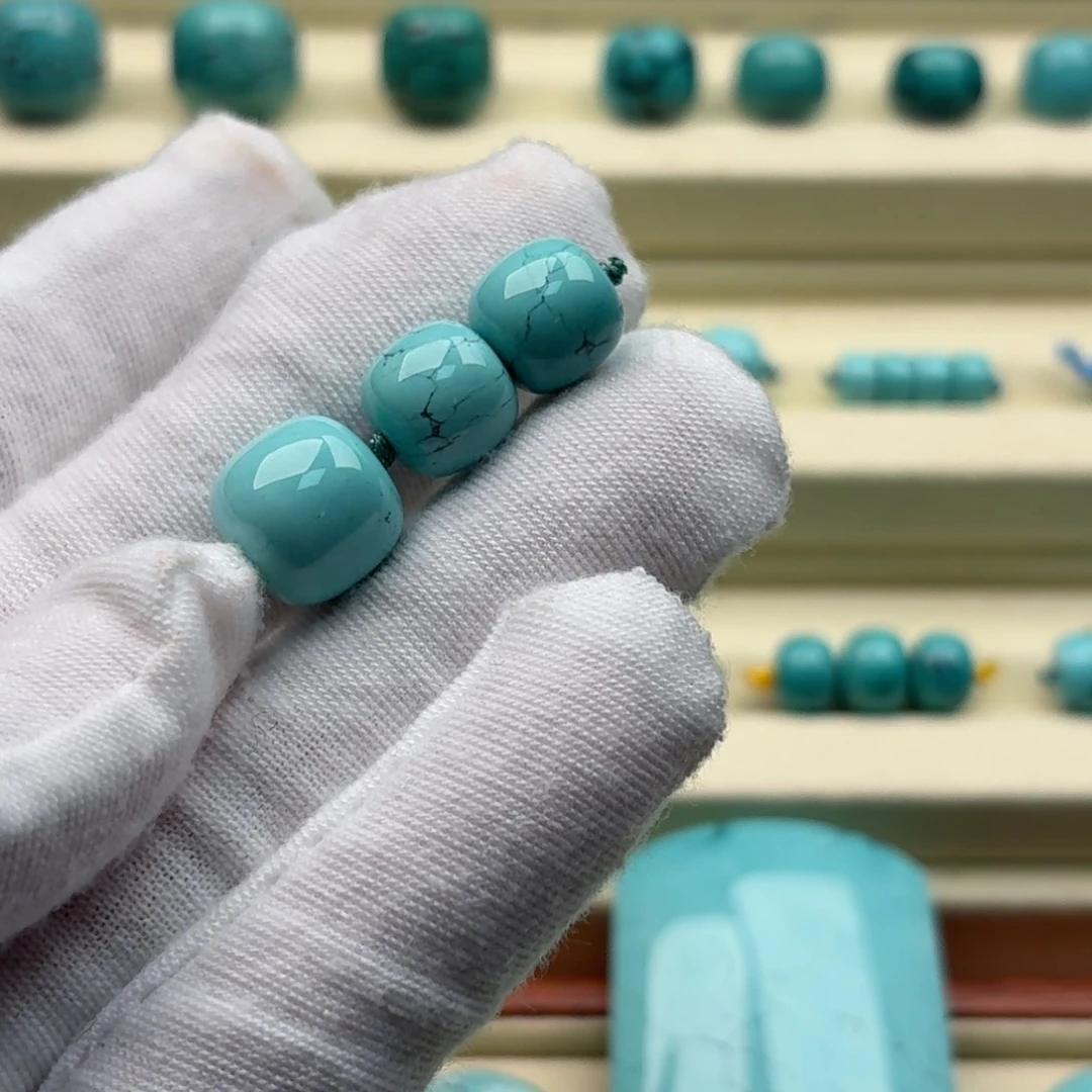 墨***E绿松石未镶嵌珠宝奇石