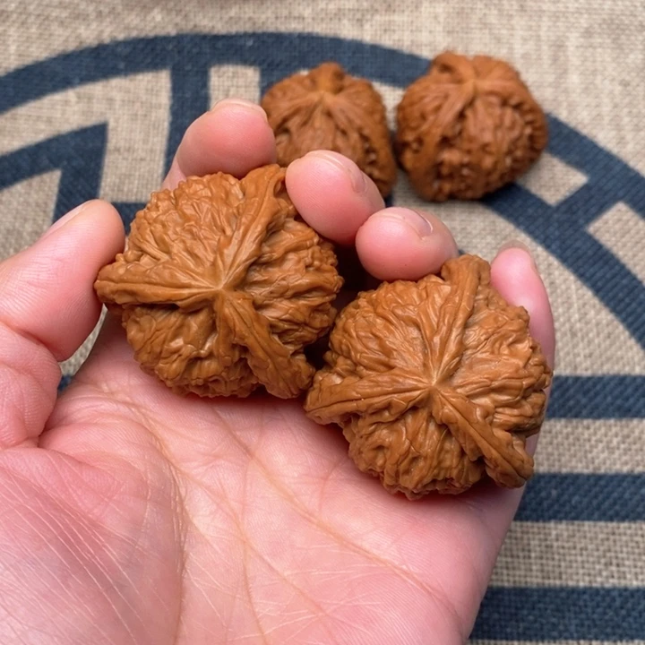 吊坠文玩核桃三***六